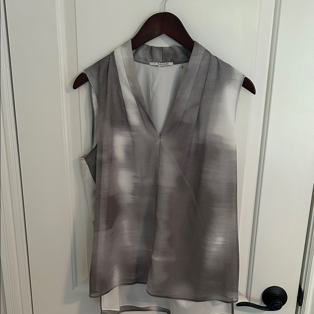 T Tahari Gray Ombre Sleeveless Blouse